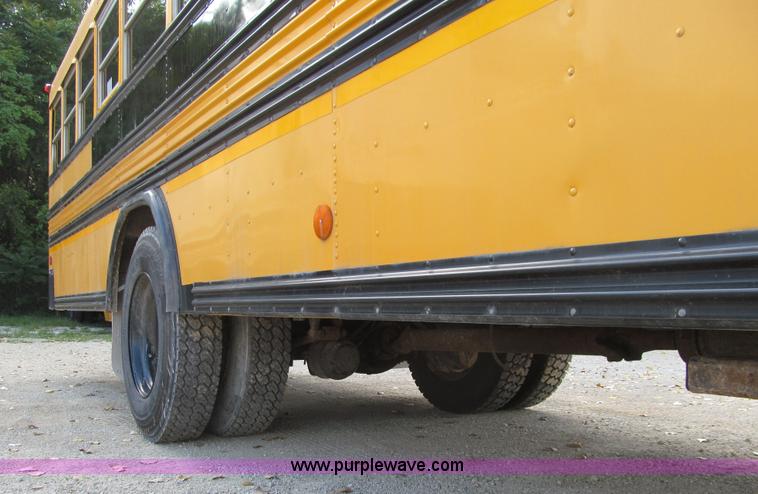 image for item K6250 2003 International 3800 school bus