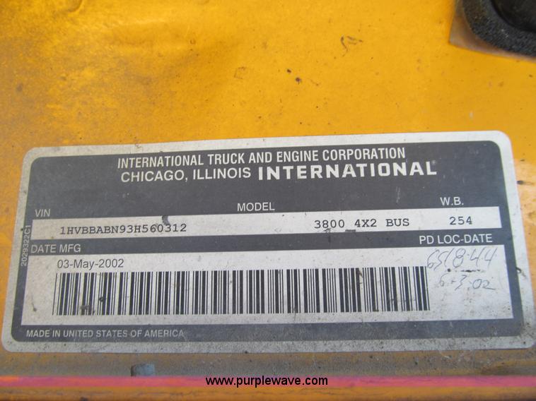 image for item K6250 2003 International 3800 school bus