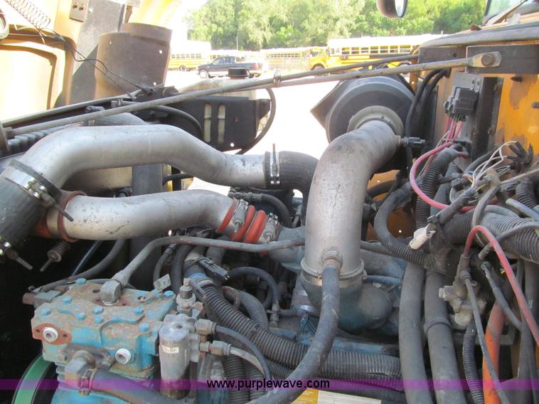 image for item K6250 2003 International 3800 school bus