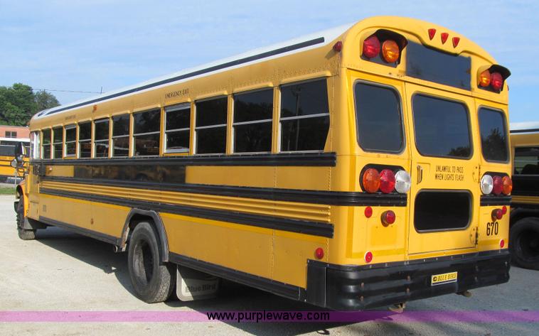 image for item K6251 2003 International 3800 school bus