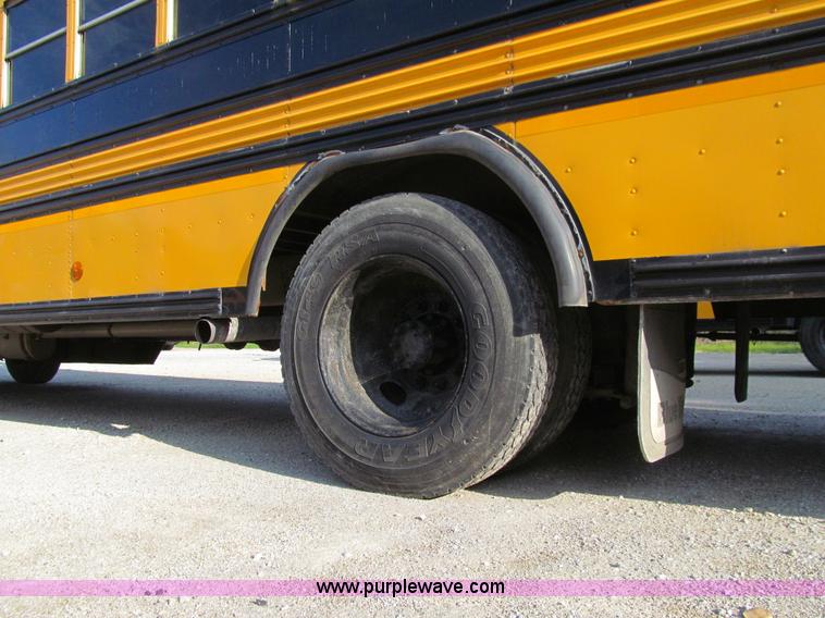 image for item K6251 2003 International 3800 school bus