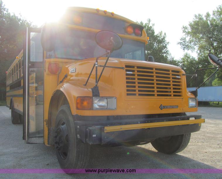 image for item K6251 2003 International 3800 school bus