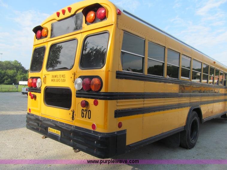 image for item K6251 2003 International 3800 school bus