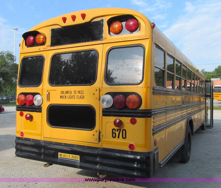 image for item K6251 2003 International 3800 school bus