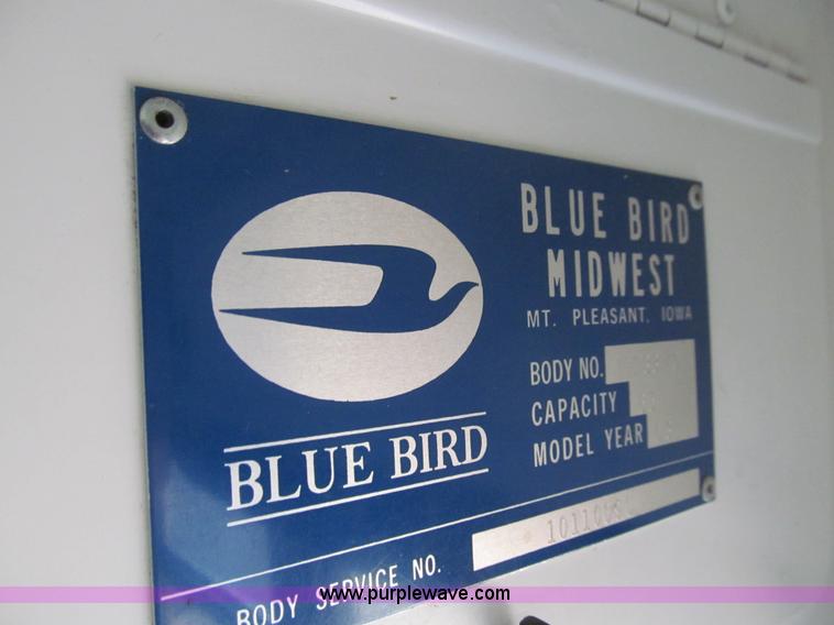 image for item K6251 2003 International 3800 school bus