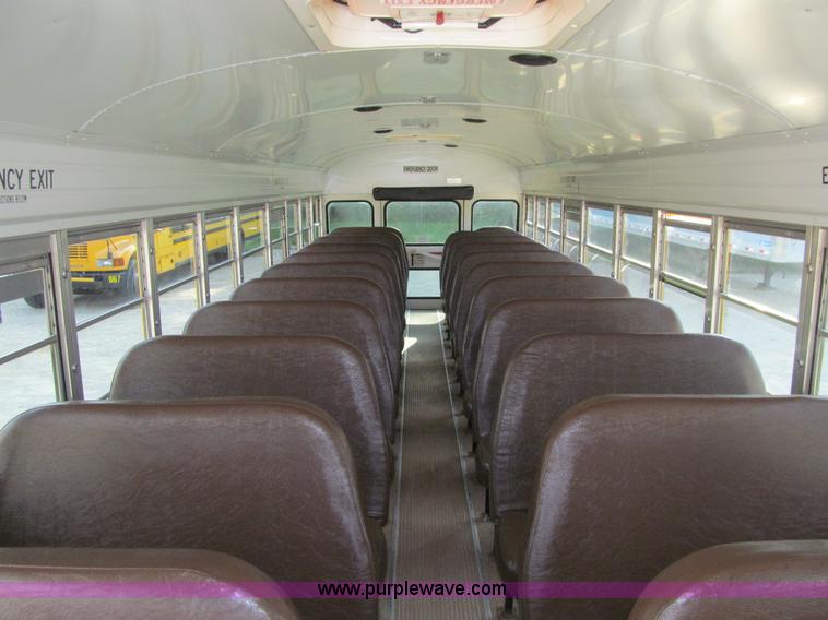 image for item K6251 2003 International 3800 school bus