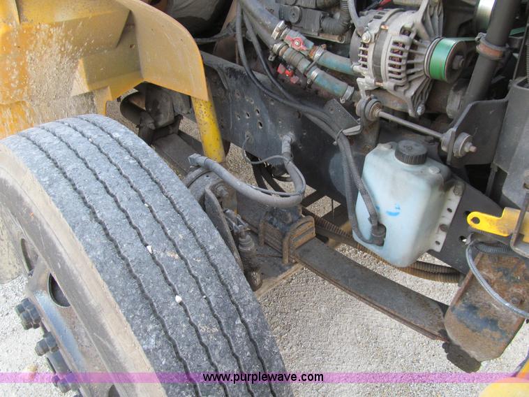 image for item K6251 2003 International 3800 school bus