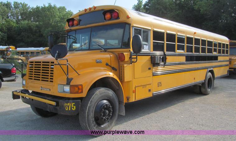 image for item K6252 2003 International 3800 school bus