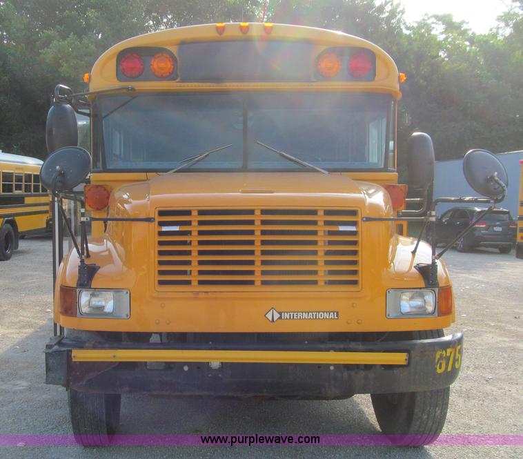 image for item K6252 2003 International 3800 school bus