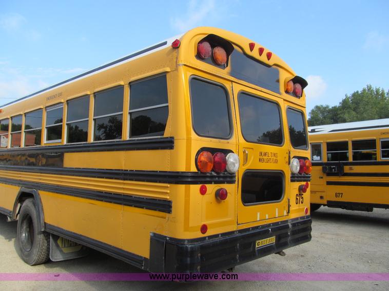 image for item K6252 2003 International 3800 school bus