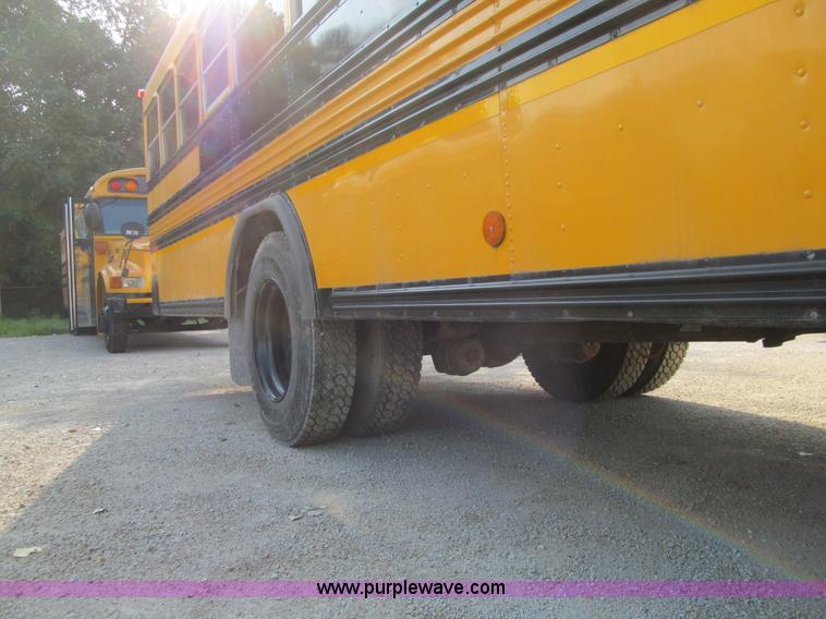 image for item K6252 2003 International 3800 school bus
