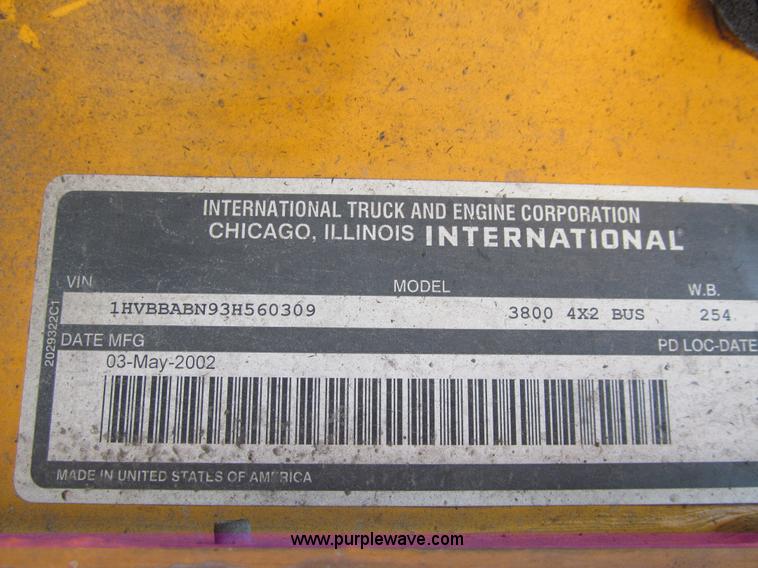 image for item K6252 2003 International 3800 school bus
