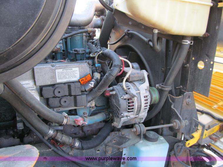 image for item K6252 2003 International 3800 school bus