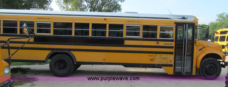 image for item K6253 2003 International 3800 school bus
