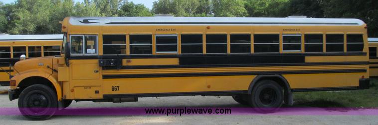 image for item K6253 2003 International 3800 school bus