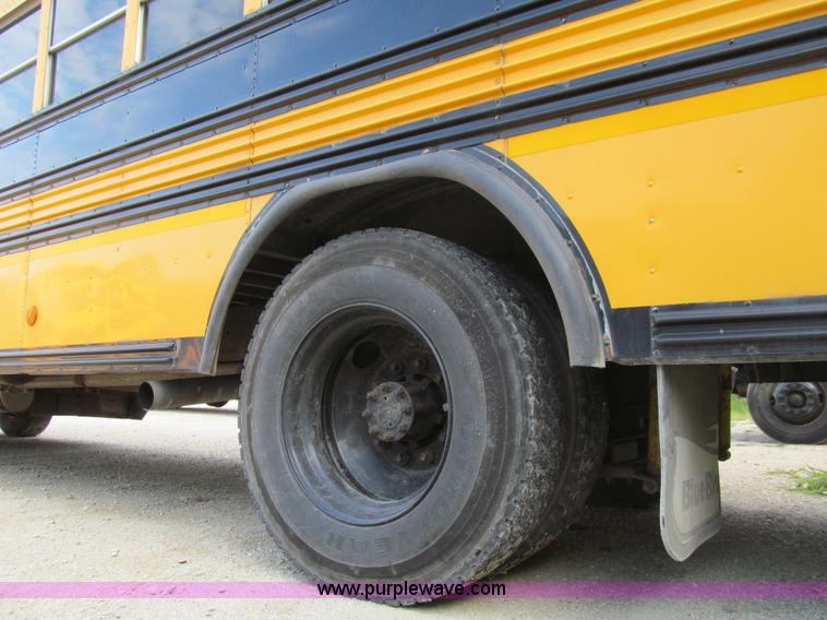 image for item K6253 2003 International 3800 school bus