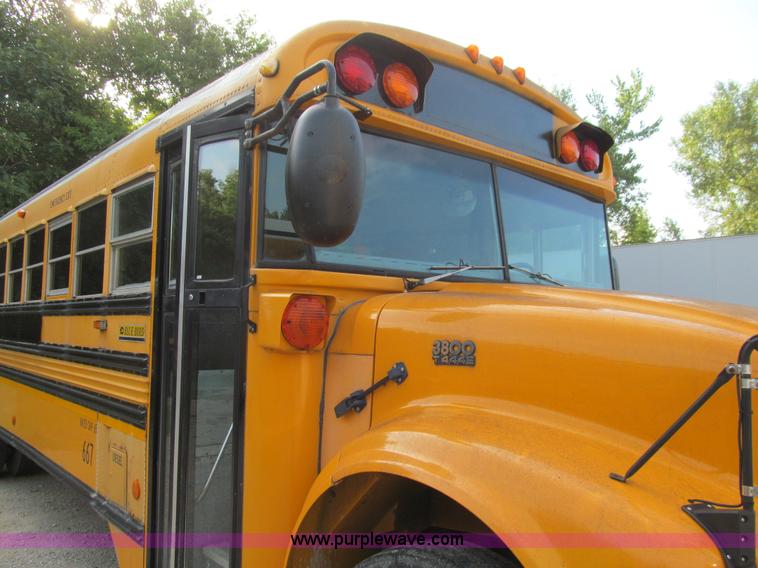 image for item K6253 2003 International 3800 school bus