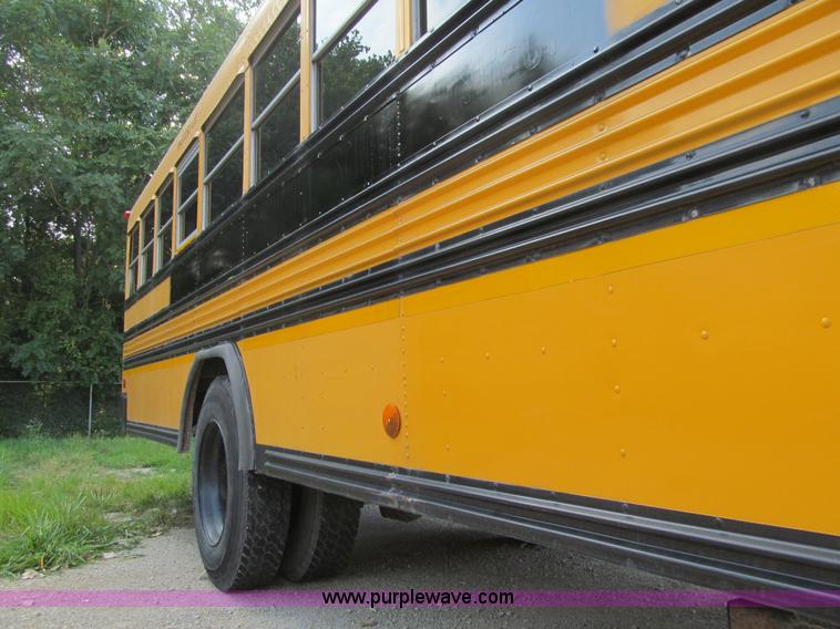 image for item K6253 2003 International 3800 school bus