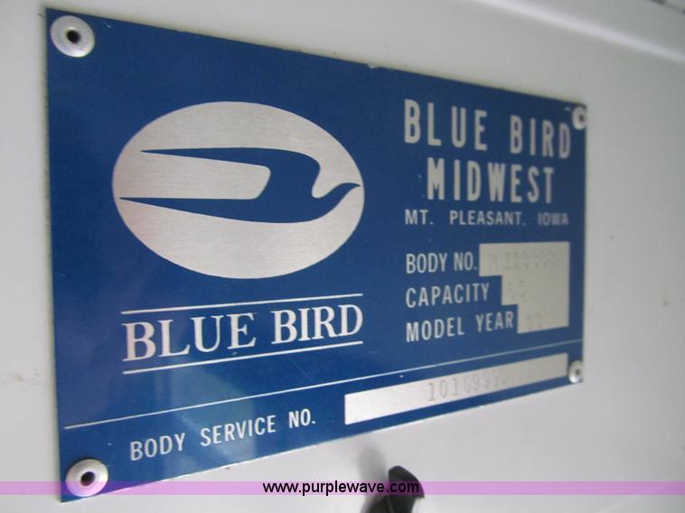 image for item K6253 2003 International 3800 school bus