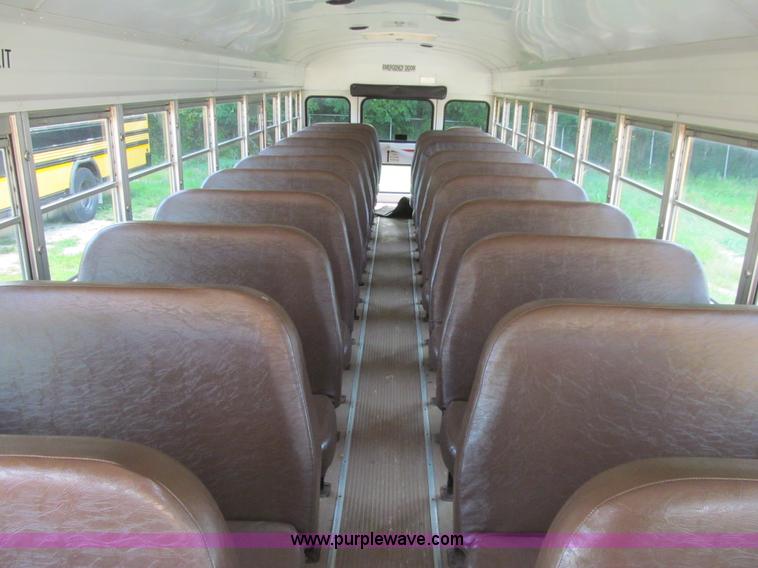 image for item K6253 2003 International 3800 school bus