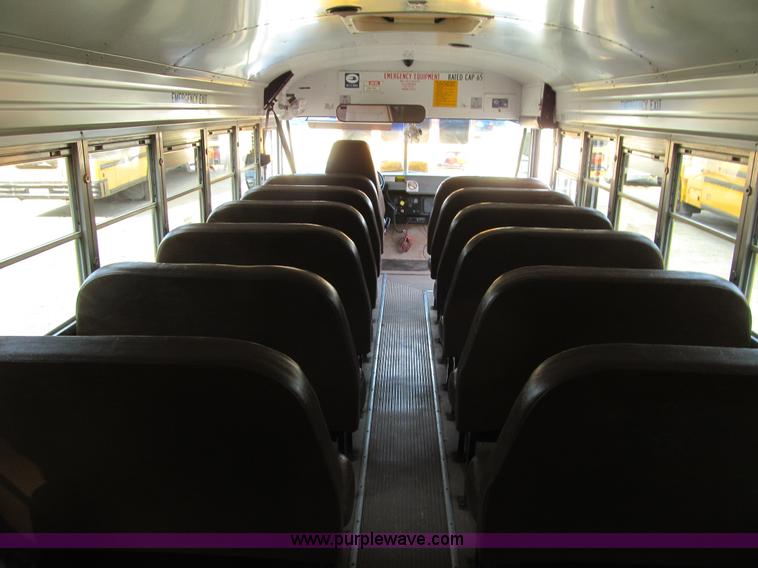image for item K6253 2003 International 3800 school bus