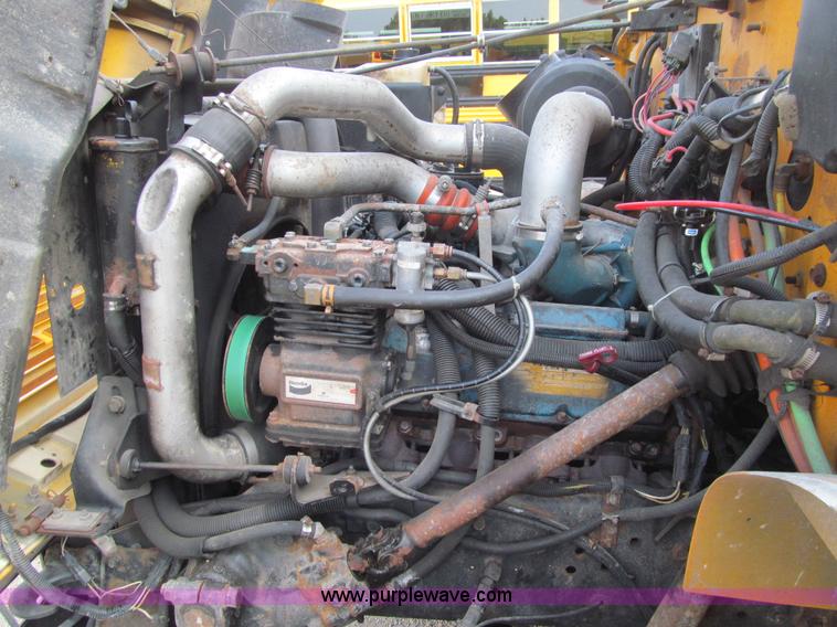 image for item K6253 2003 International 3800 school bus