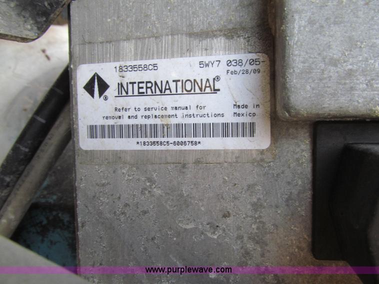 image for item K6253 2003 International 3800 school bus