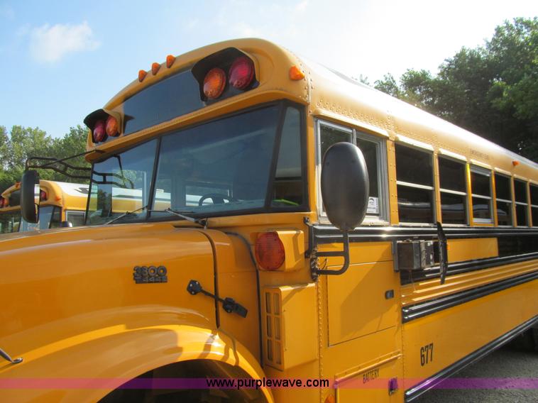 image for item K6254 2003 International 3800 school bus