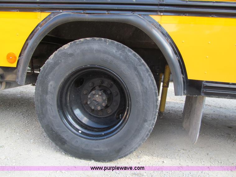 image for item K6254 2003 International 3800 school bus