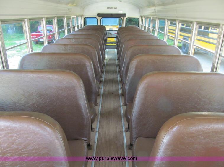 image for item K6254 2003 International 3800 school bus
