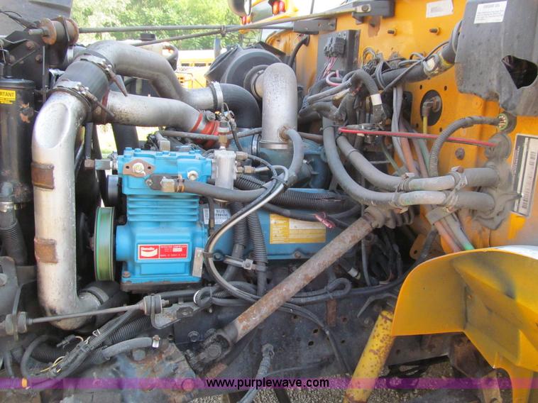 image for item K6254 2003 International 3800 school bus