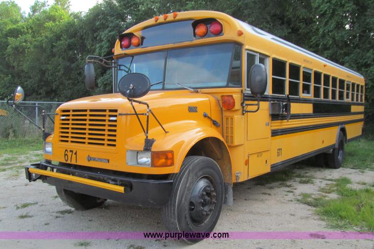 image for item K6255 2003 International 3800 school bus