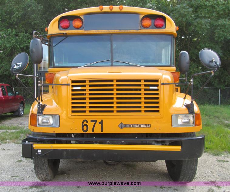 image for item K6255 2003 International 3800 school bus