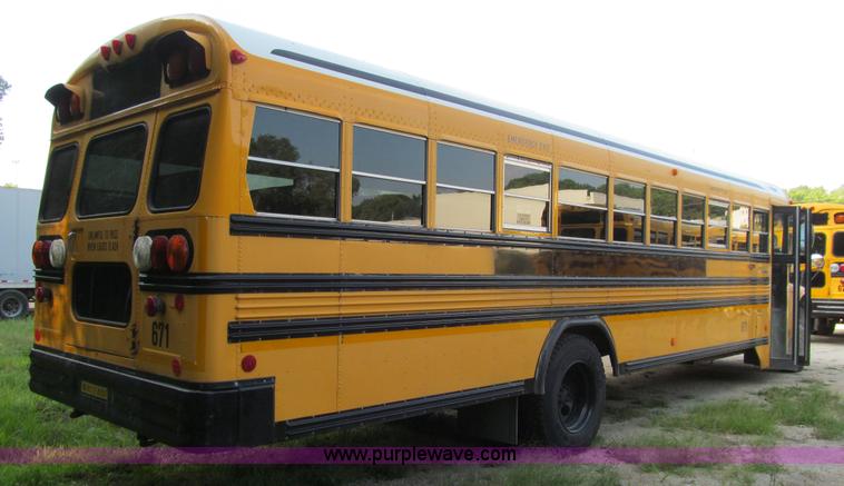 image for item K6255 2003 International 3800 school bus