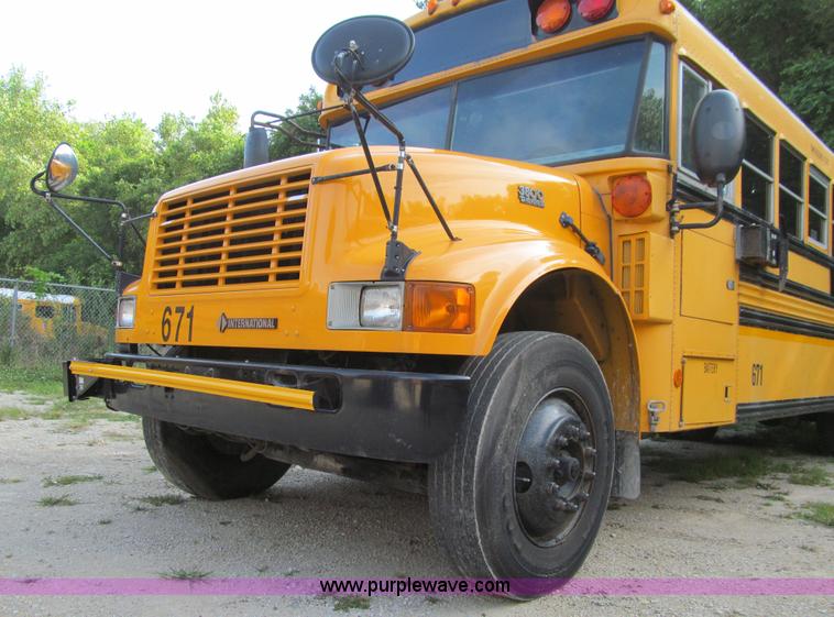 image for item K6255 2003 International 3800 school bus