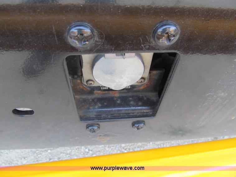 image for item K6255 2003 International 3800 school bus