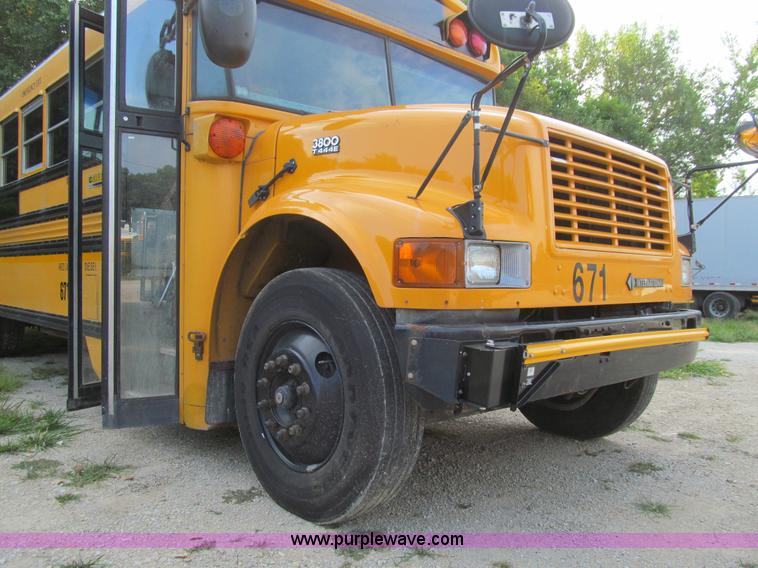 image for item K6255 2003 International 3800 school bus