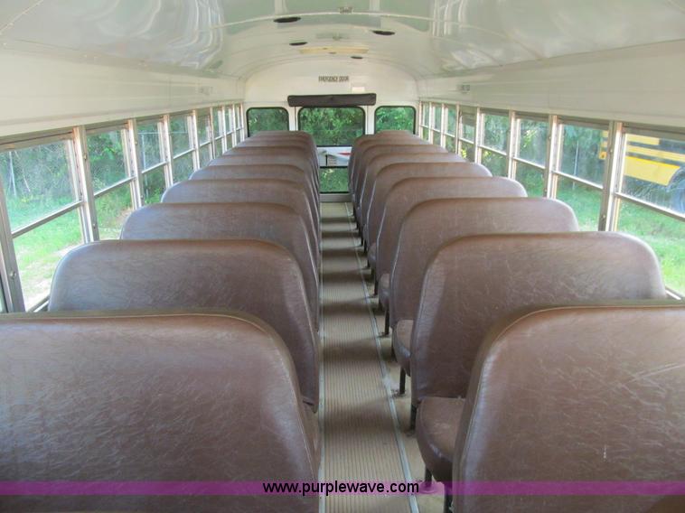 image for item K6255 2003 International 3800 school bus
