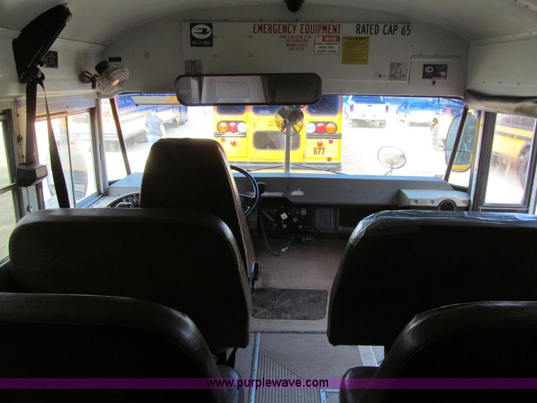 image for item K6255 2003 International 3800 school bus