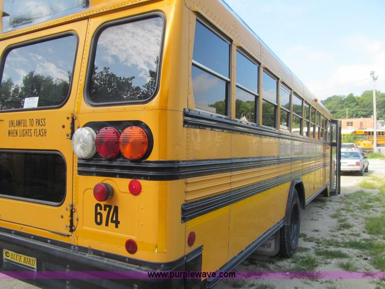 image for item K6256 2003 International 3800 school bus