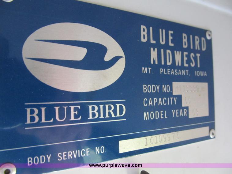 image for item K6256 2003 International 3800 school bus