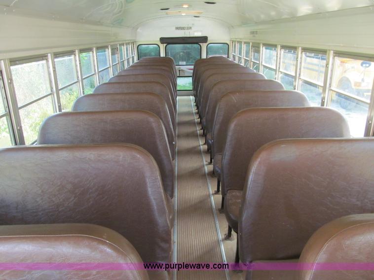 image for item K6256 2003 International 3800 school bus