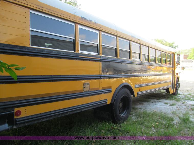 image for item K6257 2005 Freightliner FS65 school bus