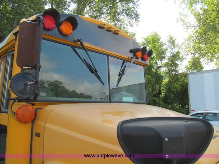 image for item K6257 2005 Freightliner FS65 school bus
