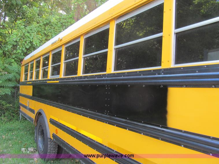 image for item K6257 2005 Freightliner FS65 school bus