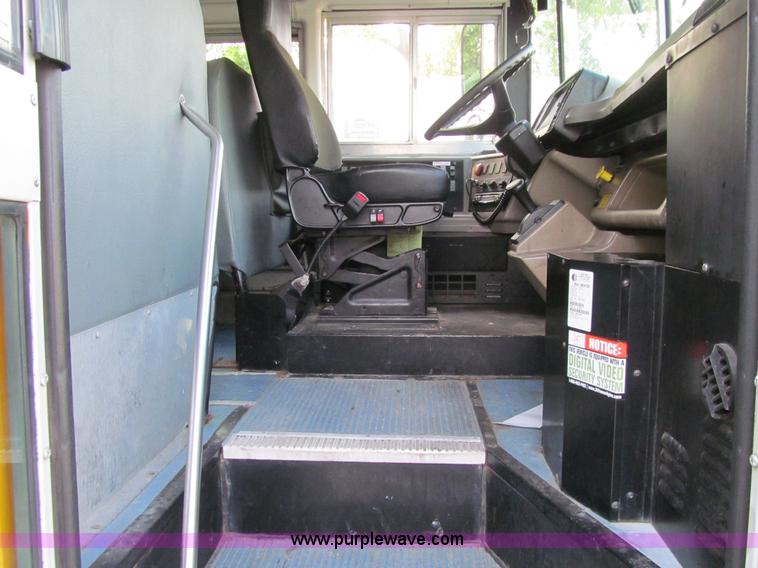image for item K6257 2005 Freightliner FS65 school bus