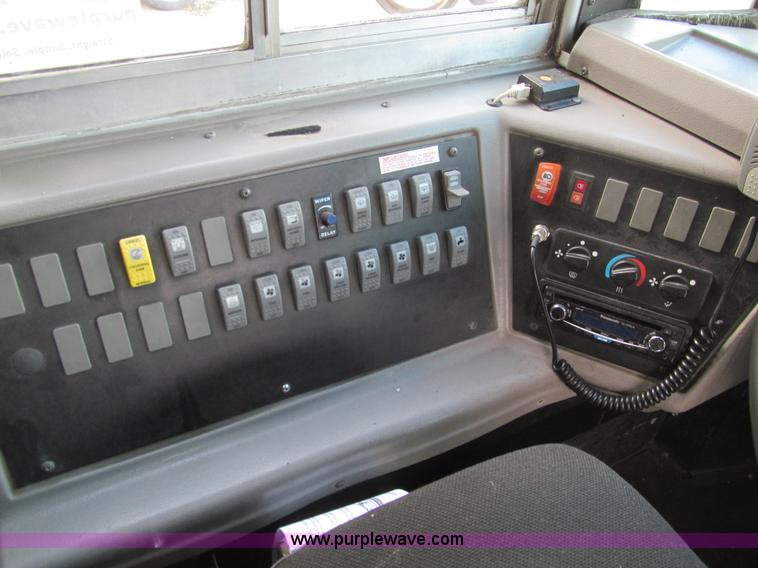 image for item K6257 2005 Freightliner FS65 school bus