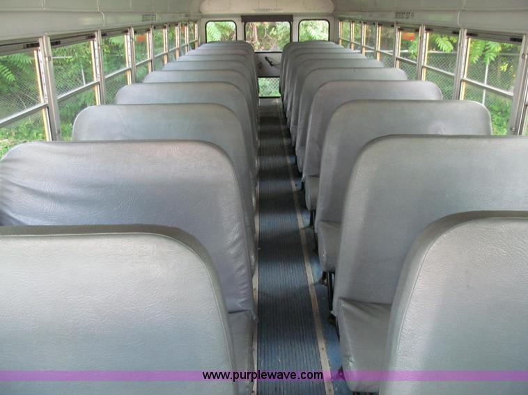 image for item K6257 2005 Freightliner FS65 school bus