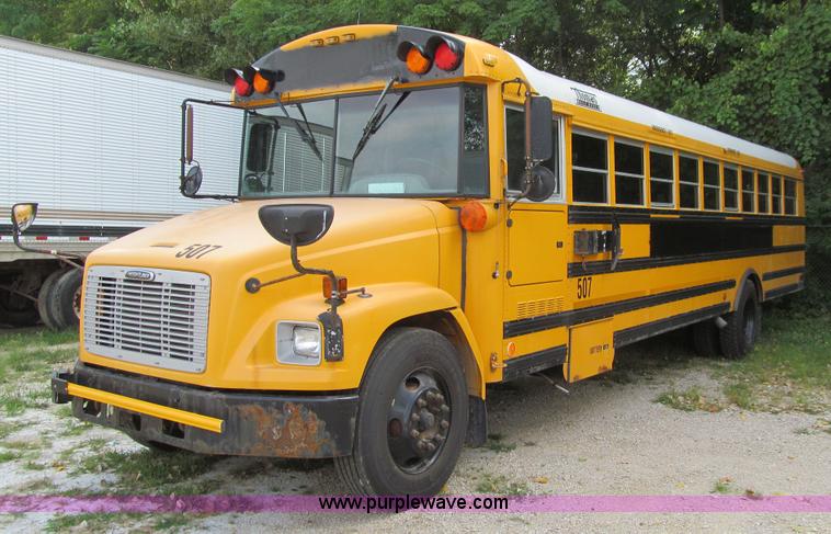 image for item K6257 2005 Freightliner FS65 school bus
