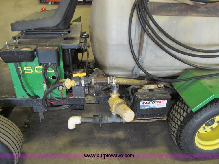 image for item K6297 John Deere 1500 self-propelled sprayer